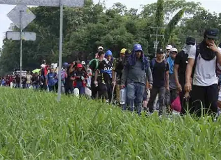 Caravana retoma el camino hacia EU