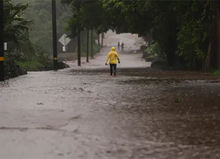 Huracán Nolo se aleja pero mantiene alerta en islas hawaianas Huracán Nolo se aleja pero mantiene alerta en islas hawaianas