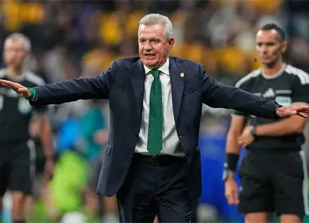 Javier Aguirre asume como nuevo entrenador del Valencia Javier Aguirre asume como nuevo entrenador del Valencia