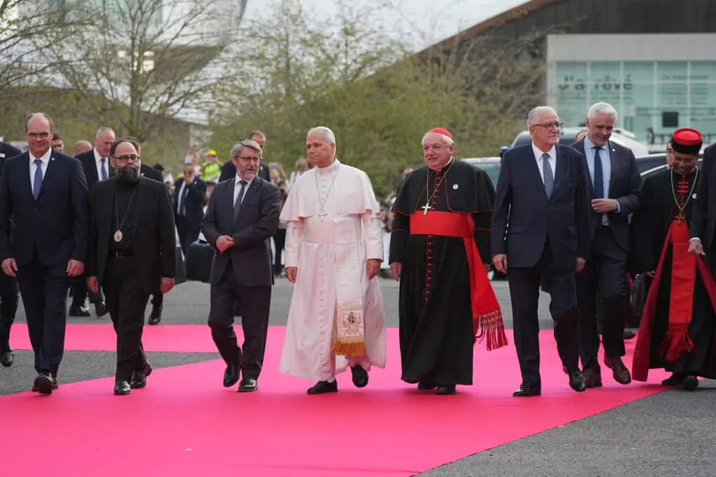 Papa León XIV concluye visita en Metz con llamado a la paz en Europa