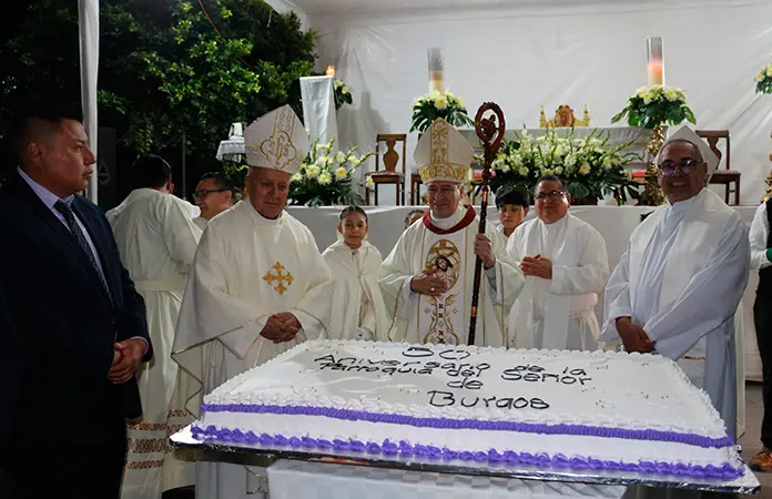 Celebran 50 años de la parroquia del Saucito