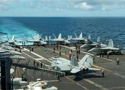 Dos aviadores se eyectan tras accidente en USS Dwight D. Eisenhower