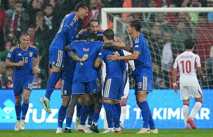 Gana Italia por goleada a Turquía