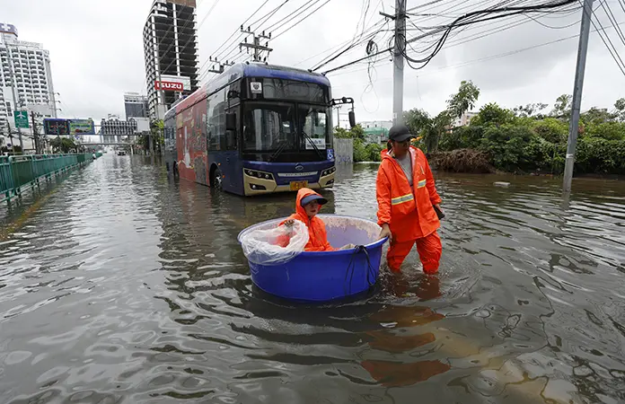 Inundaciones provocan 8 muertos en Tailandia