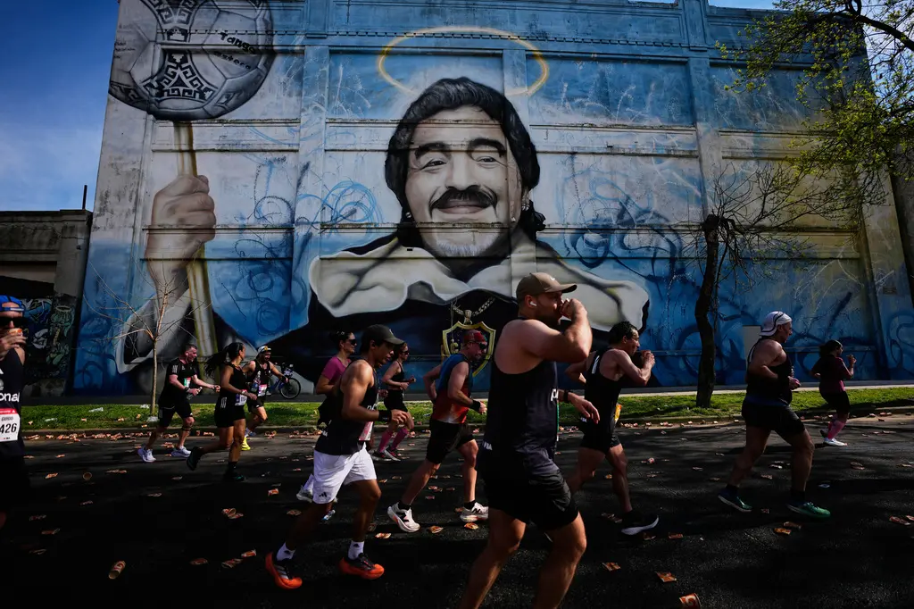 Leopoldo Luque se defiende en juicio por muerte de Maradona