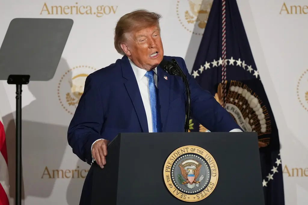 Trump firma orden para usar superinteligencia en Gobierno federal