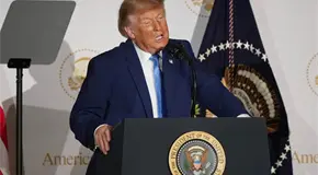 Trump insiste en dar 5 mil dólares por adulto si ganan republicanos