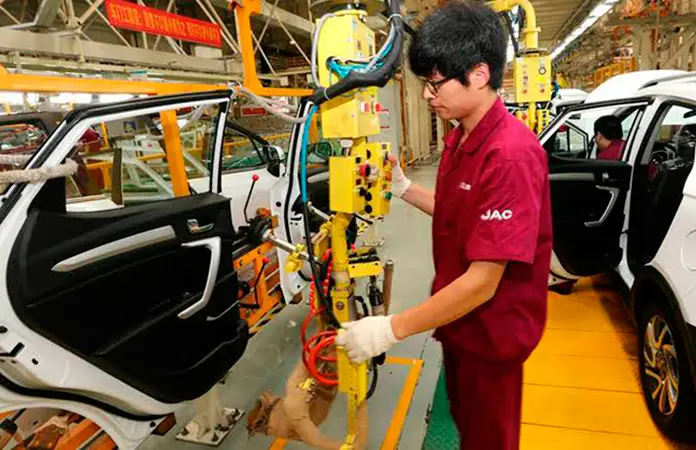 Automotrices de China ya podrán ingresar a EU