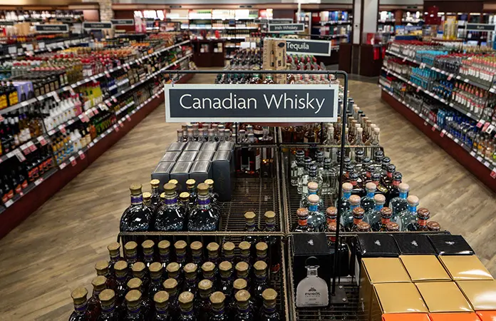 Entra en vigor veto comercial de EU a Canadá