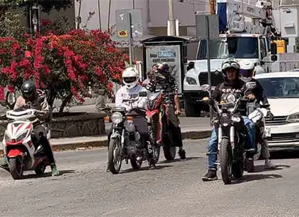 Motociclistas ignoran medidas de seguridad Motociclistas ignoran medidas de seguridad