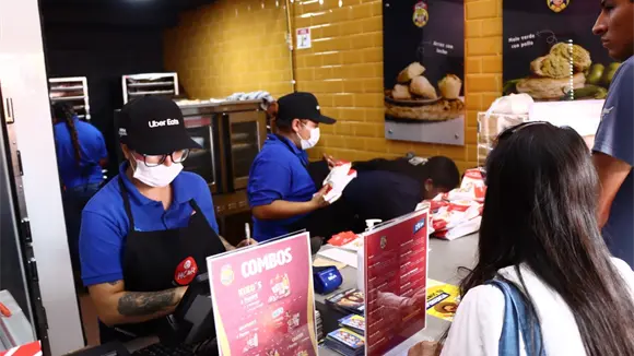 Pastes Kiko´s continúa creciendo en San Luis Potosí con nuevas sucursales y la llegada de Lotus Cafetería Pastes Kiko´s continúa creciendo en San Luis Potosí con nuevas sucursales y la llegada de Lotus Cafetería