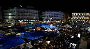 Resistencia en la Puerta del Sol continúa firme