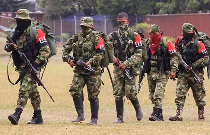 Se enfrenta ELN contra militares; hay un muerto