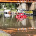 Video | Lluvias anegan pasos a desnivel en la capital