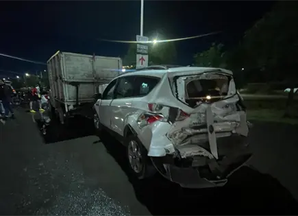 Carambola en carretera 57 involucró a cuatro vehículos Carambola en carretera 57 involucró a cuatro vehículos