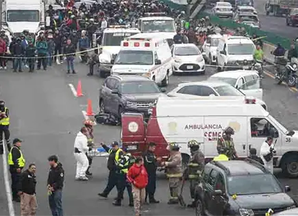 Choque múltiple deja un motociclista muerto Choque múltiple deja un motociclista muerto