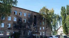 Dron impacta escuela en Kiev