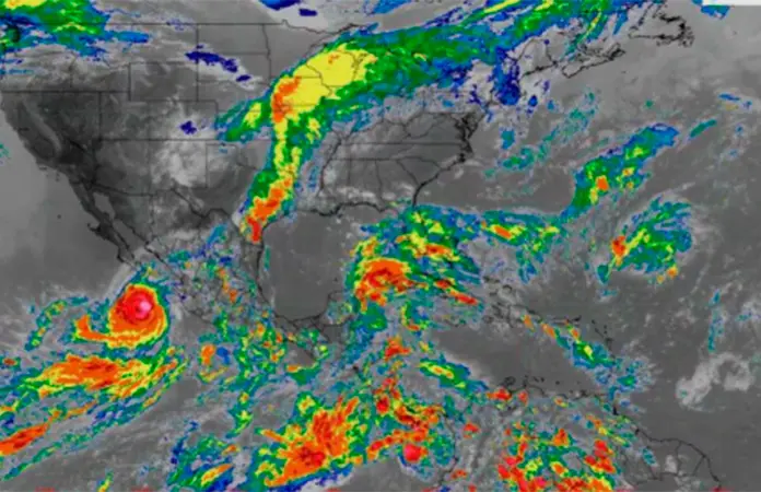 Huracán Rachel se intensifica a categoría 3 frente a costas mexicanas