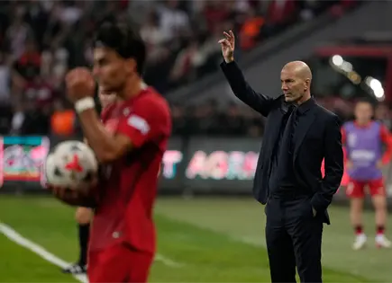 Zidane regresa como entrenador de Francia ante Italia