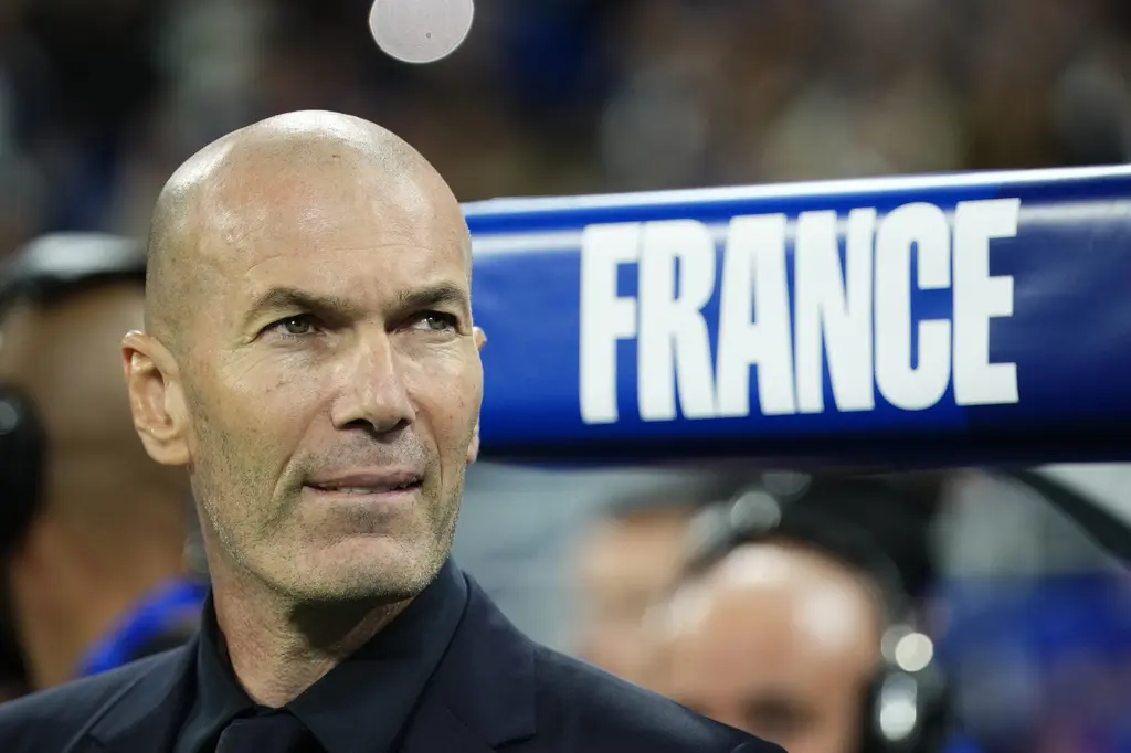 Francia e Italia empatan en el debut de Zidane como técnico en Stade de France