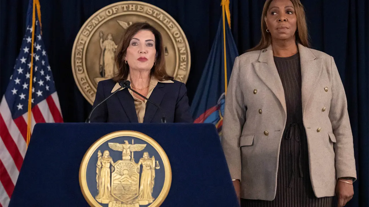 Gobernadora de NY: denunciante de violación en Cornell fue “defraudada” por la policía y el fiscal