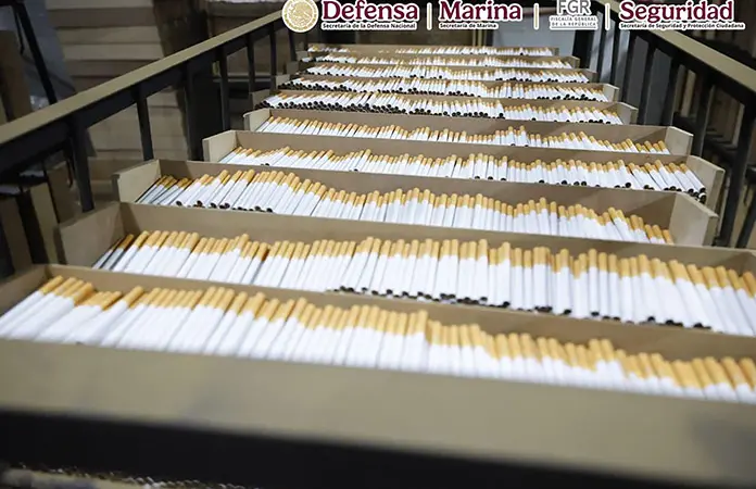 "Aterrizan" cigarrillos pirata en el AICM