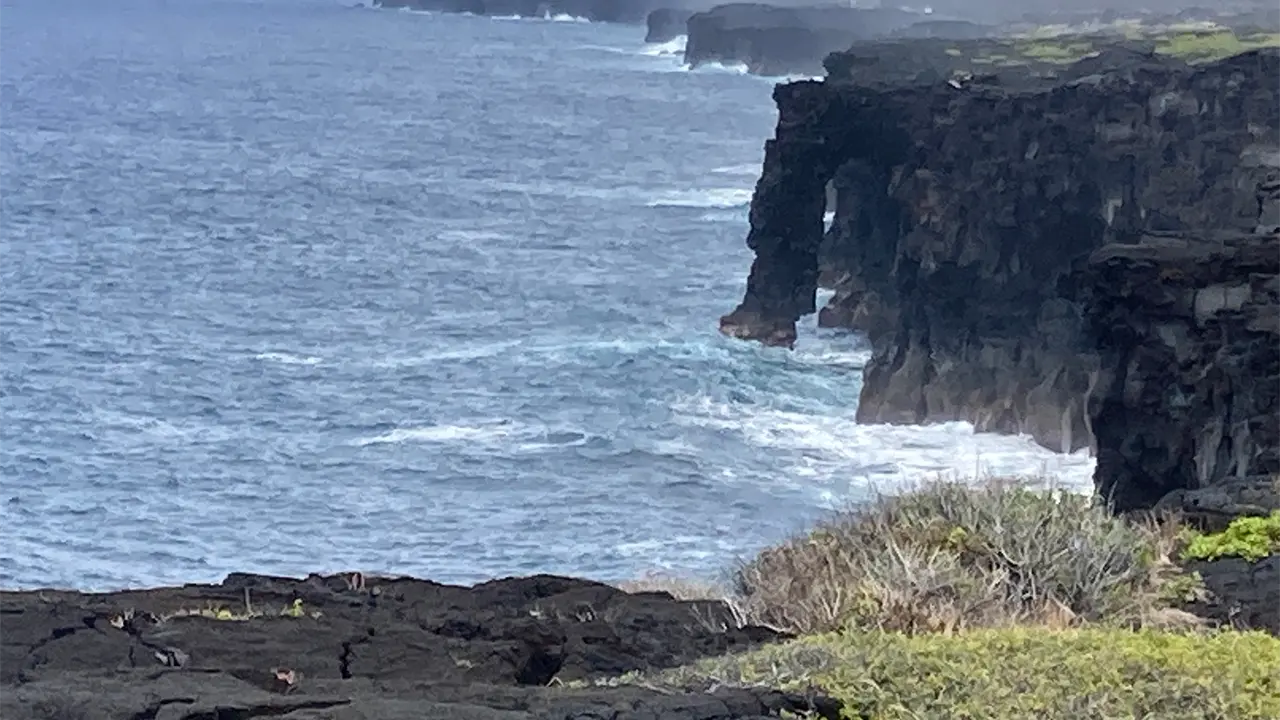 Derrumbe del arco Holei en Parque Nacional de Hawai