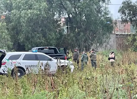 Localizan a hombre sin vida dentro de camioneta en Villa de Pozos Localizan a hombre sin vida dentro de camioneta en Villa de Pozos