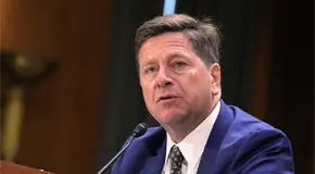 Trump designa a Jay Clayton para liderar comisi&oacute;n sobre IA