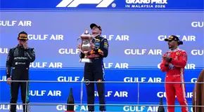 Verstappen vence a Antonelli para ganar el GP de Bar&eacute;in de la F1