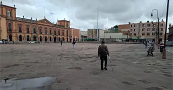 Descartan da&ntilde;os en Plaza de los Fundadores tras informe