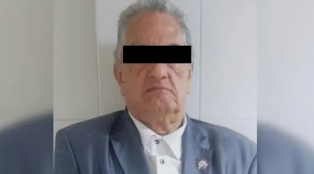 Detienen a hombre de 73 años por intentar cobrar cheque falso en CDMX