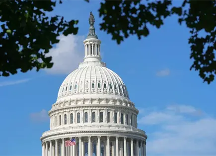 Fairshake invierte millones en candidatos para Congreso de EEUU
