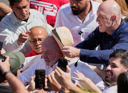 Flávio Bolsonaro y Lula disputan segunda vuelta presidencial en Brasil Flávio Bolsonaro y Lula disputan segunda vuelta presidencial en Brasil