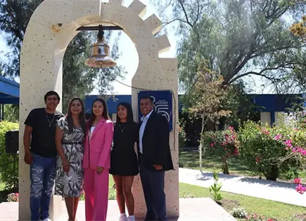 Inauguran campanario de titulaci&oacute;n en el Tec