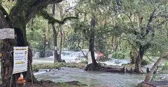 Mantienen cerrados siete parajes de la Huasteca