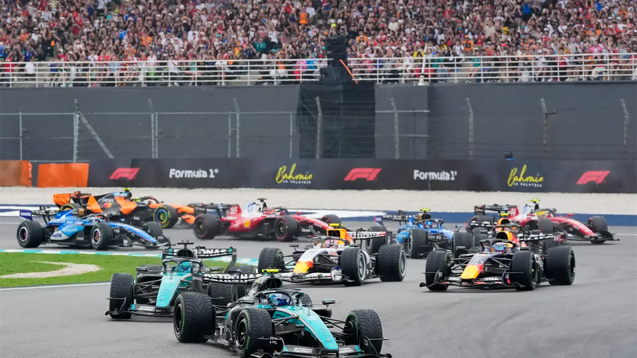 Max Verstappen critica retrasos por software en Gran Premio Baréin