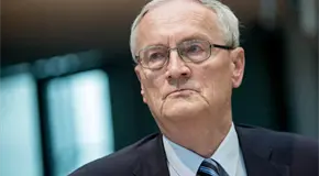 Alemania detiene a exjefe de inteligencia por sospecha de traición Alemania detiene a exjefe de inteligencia por sospecha de traición