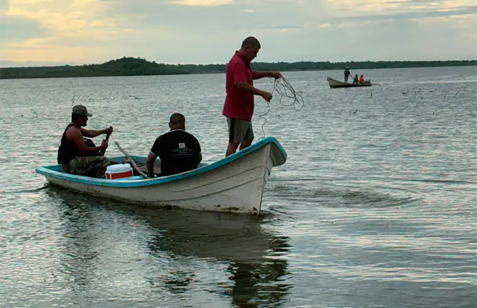 Continúa la búsqueda de joven desaparecido en laguna La Marland