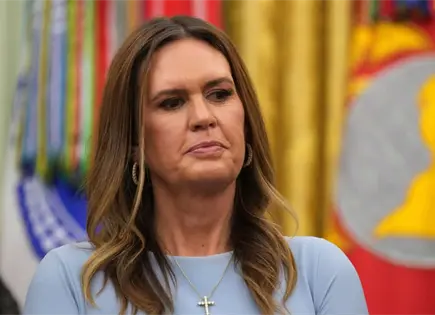 Gobernadora Sanders defiende anuncio de Medicaid en Arkansas Gobernadora Sanders defiende anuncio de Medicaid en Arkansas