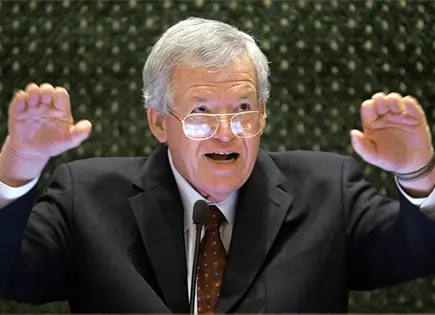 Muere el republicano Dennis Hastert