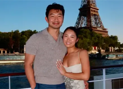 Simu Liu, actor de Marvel, se casa en Par&iacute;s