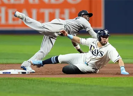 Superan las Rays 5-2 a los Yankees Superan las Rays 5-2 a los Yankees
