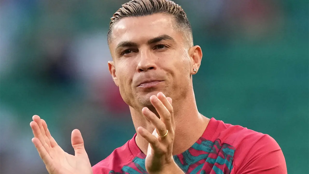 Cristiano Ronaldo anuncia que seguirá en selección Portugal