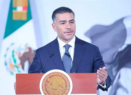 Harfuch comparece en San L&aacute;zaro en reuni&oacute;n privada