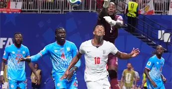 FIFA permiti&oacute; a Lionel Mpasi jugar Mundial pese a irregularidades