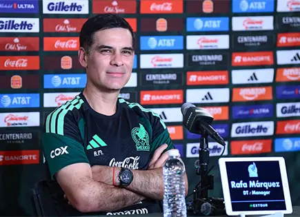 Rafael M&aacute;rquez cambia 11 titular de M&eacute;xico para enfrentar a Chile