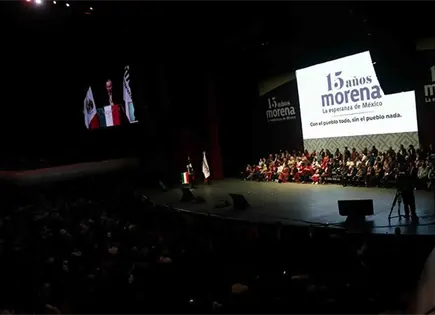 Celebra Morena sus 15 a&ntilde;os; acude "Andy" L&oacute;pez B.