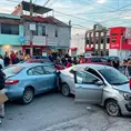 Autobús sin frenos ocasiona choque múltiple Autobús sin frenos ocasiona choque múltiple