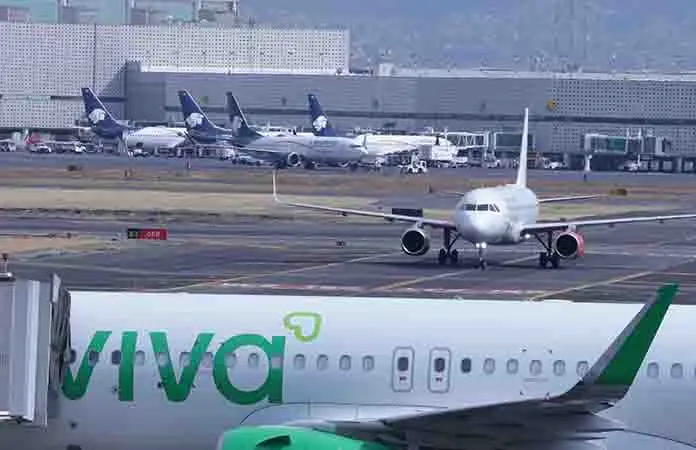 Boletos de avión suben por precio de turbosina